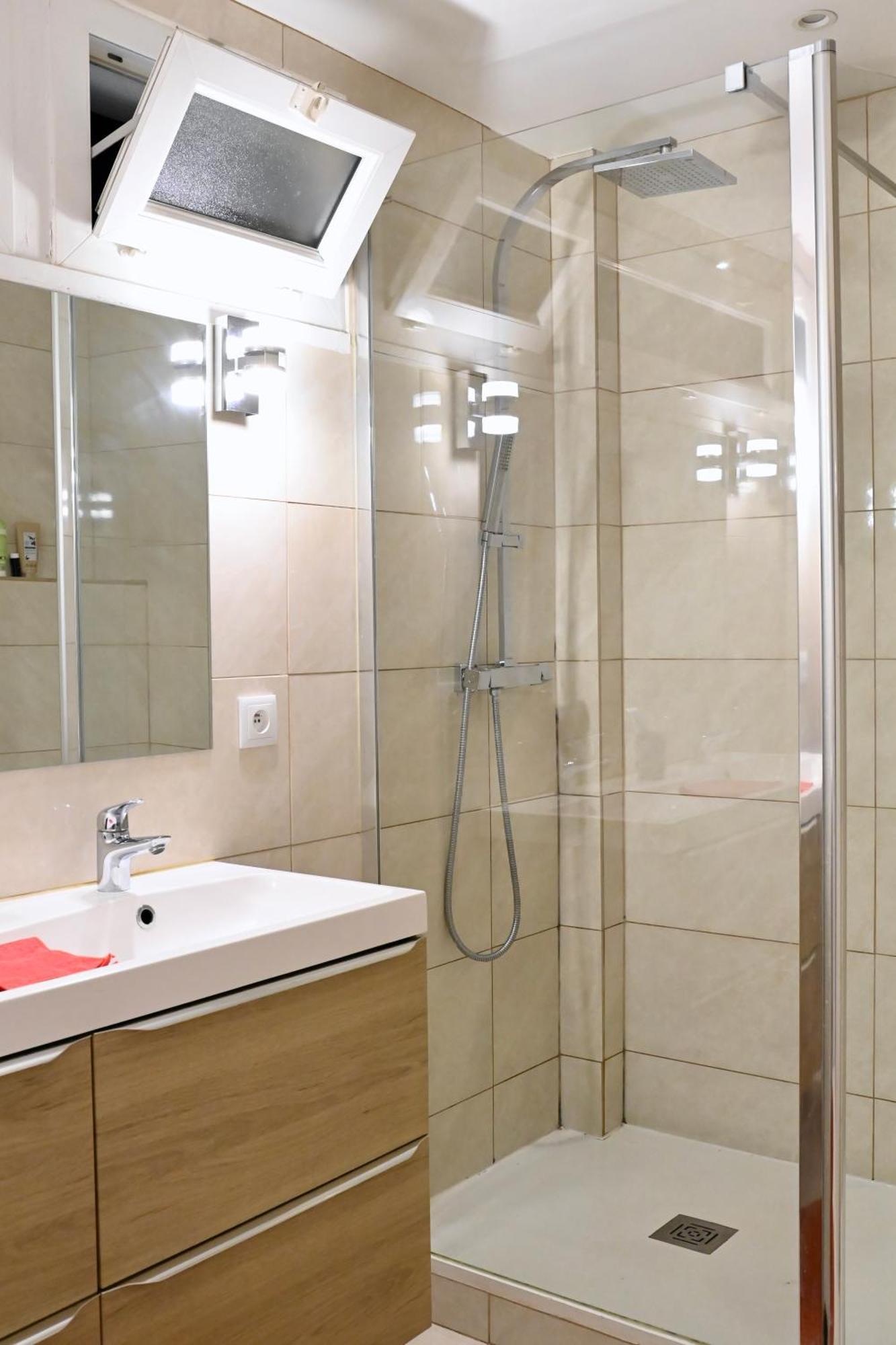 Cosy Colour Place Apartment Вилие-сюр-Марн Екстериор снимка