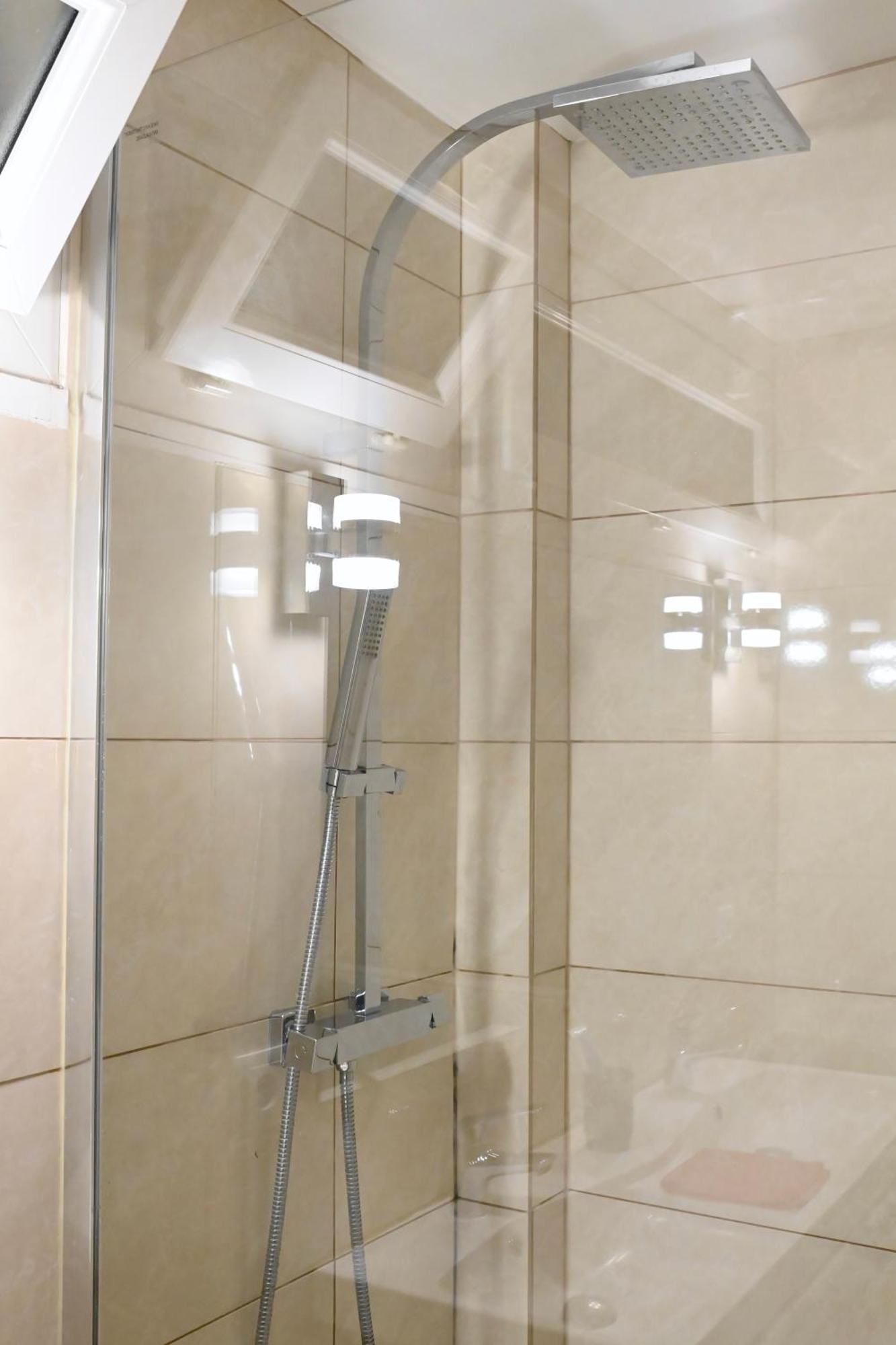 Cosy Colour Place Apartment Вилие-сюр-Марн Екстериор снимка