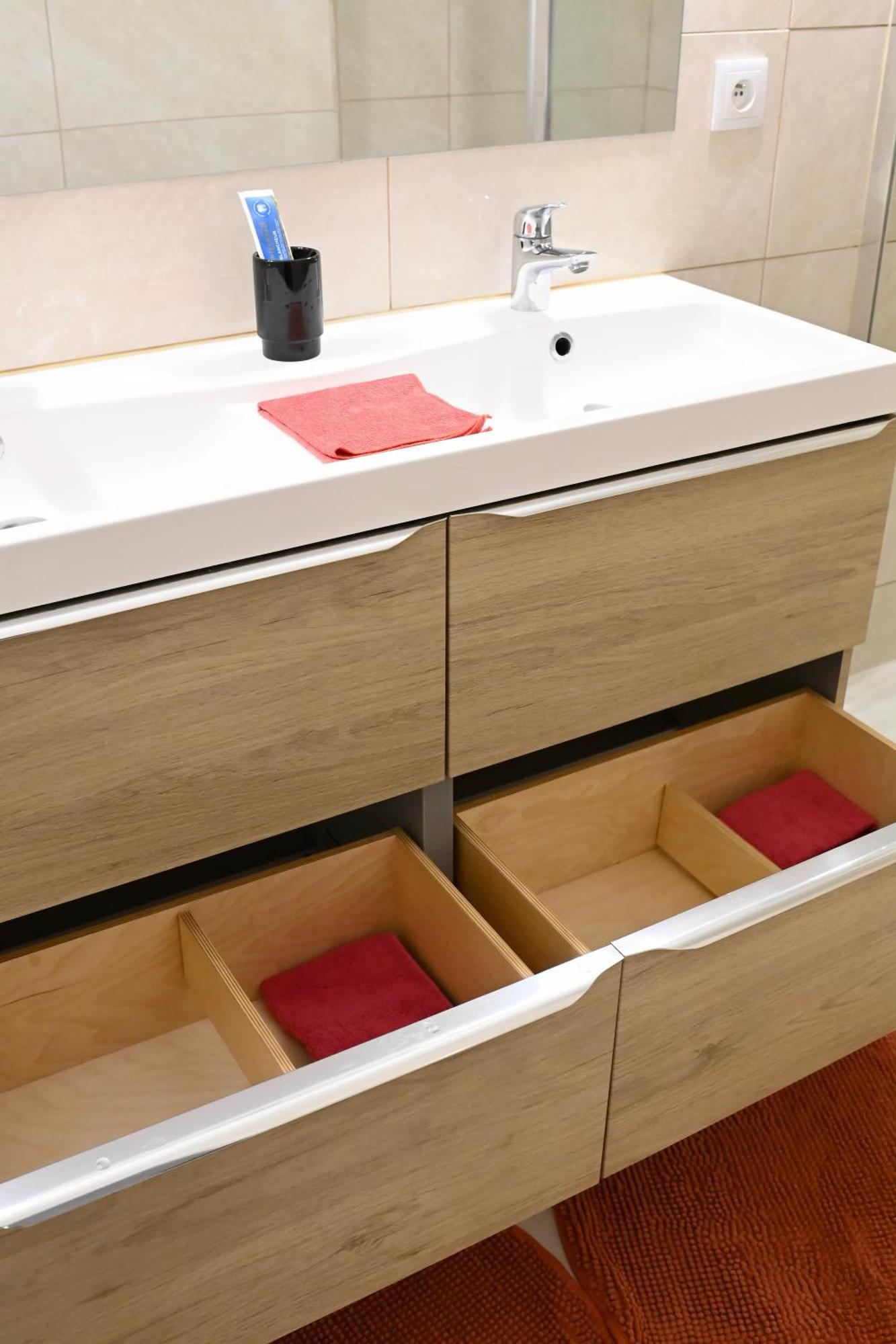 Cosy Colour Place Apartment Вилие-сюр-Марн Екстериор снимка